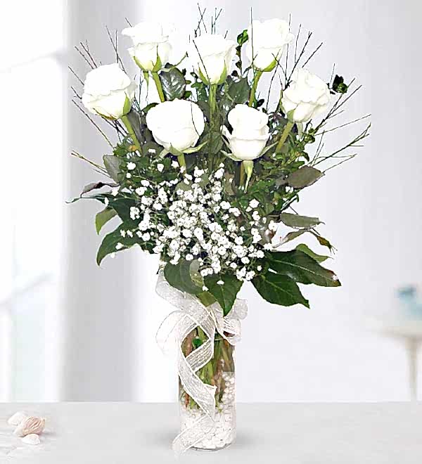 7 White Roses in Vase
