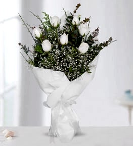 7 White Roses Bouquet