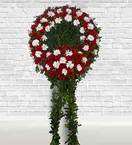 Red and White Wreath