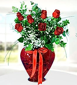 7 Red Roses in Heart Vase